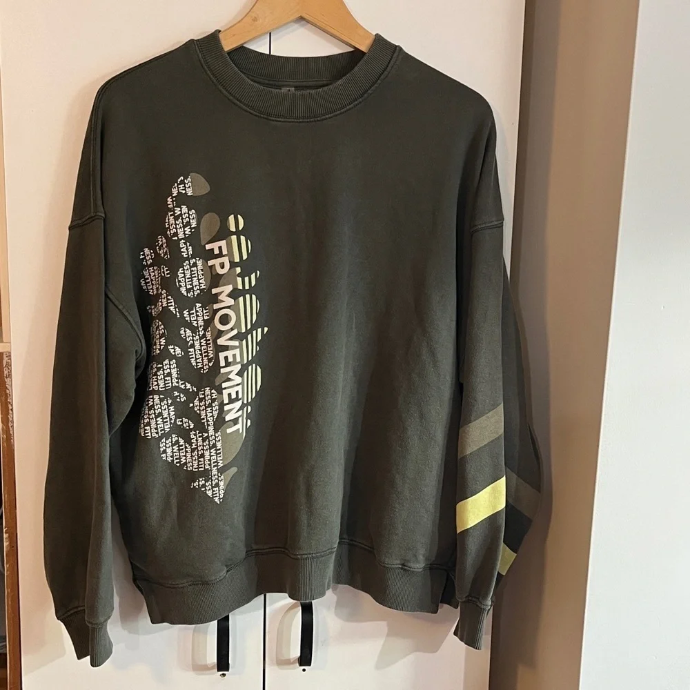 Free People Movement All Star Logo Pullover Sweatshirt Size S NEW